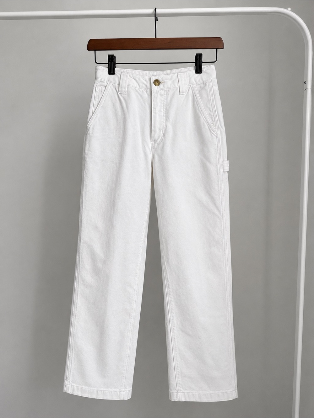 Aritzia TNA White Carpenter Jeans - Classic Straight Leg